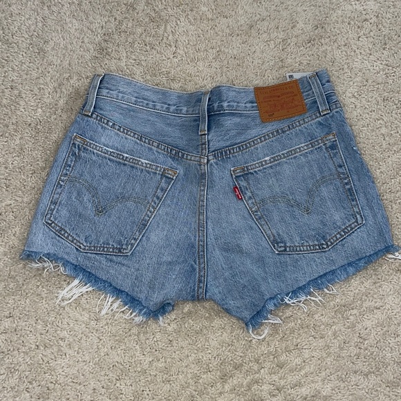 Levi 501 Jean Shorts - Picture 1 of 6